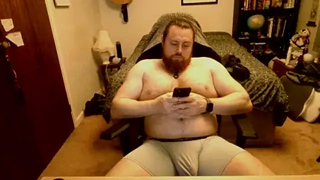 Hairy Guy30 online show from January 12, 2026, 9:52 pm