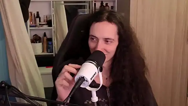 MemiKouki online show from February 12, 2026, 3:01 pm