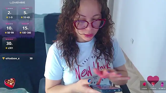 SharonR1 online show from May 23, 2026, 11:37 pm