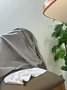 Lami Mi online show from November 10, 2025, 6:40 am