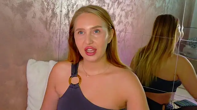 lexy a online show from September 23, 2025, 5:03 am