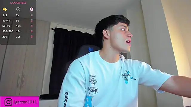 Snapshot of _joansoto chatting on March 4, 2025, 1:28 pm joansoto online show from March 4, 2025, 1:28 pm