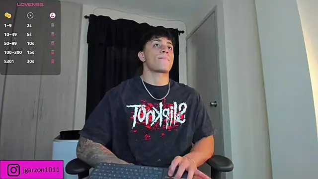 Snapshot of _joansoto chatting on December 18, 2024, 2:28 pm joansoto online show from December 18, 2024, 2:28 pm