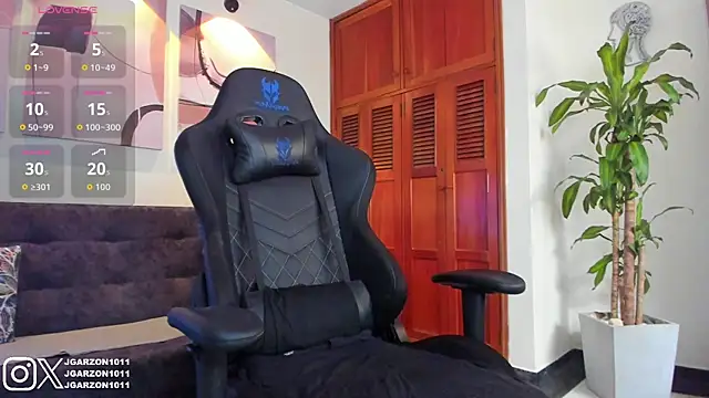 Snapshot of _joansoto chatting on September 9, 2025, 2:04 pm joansoto online show from September 9, 2025, 2:04 pm