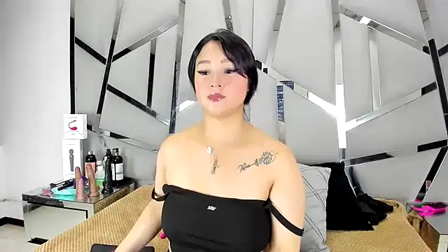Catherinee69 x online show from May 30, 2026, 3:57 am