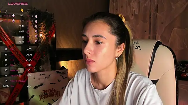 DarlaLike online show from November 3, 2025, 3:34 am