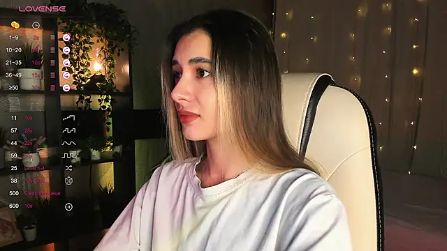 DarlaLike online show from November 16, 2025, 3:44 am