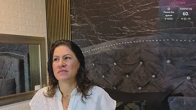 charlotte  G online show from April 6, 2026, 11:22 am