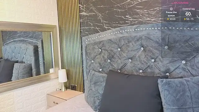 charlotte  G online show from April 16, 2026, 11:00 am