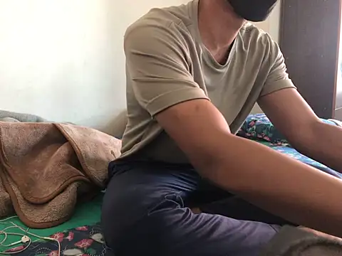 Snapshot of Zeuhorny chatting on March 13, 2025, 9:32 am Zeuhorny online show from March 13, 2025, 9:32 am