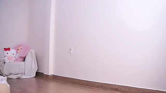 Miuzxc online show from March 19, 2025, 4:14 am