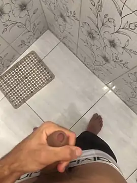 vintin21cm online show from October 2, 2025, 5:05 pm