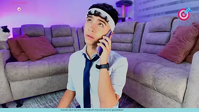Snapshot of Niico_Cruz chatting on October 17, 2025, 5:11 am Niico Cruz online show from October 17, 2025, 5:11 am