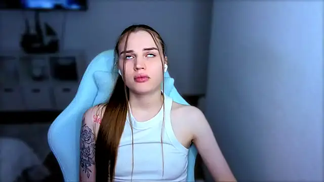 StellaLawless online show from November 8, 2025, 7:39 pm