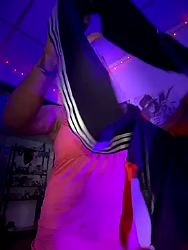 Kimber 666 online show from October 10, 2025, 8:09 pm