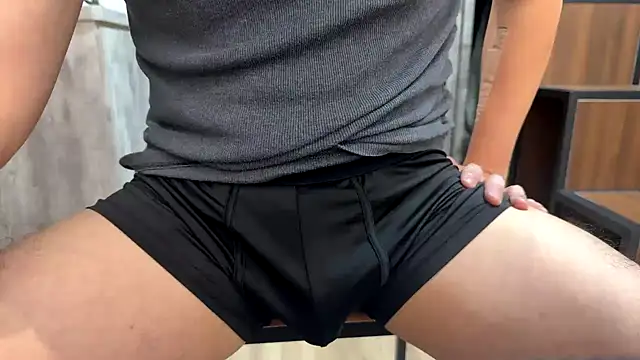 Snapshot of henry07222 chatting on December 8, 2024, 5:33 pm henry07222 online show from December 8, 2024, 5:33 pm