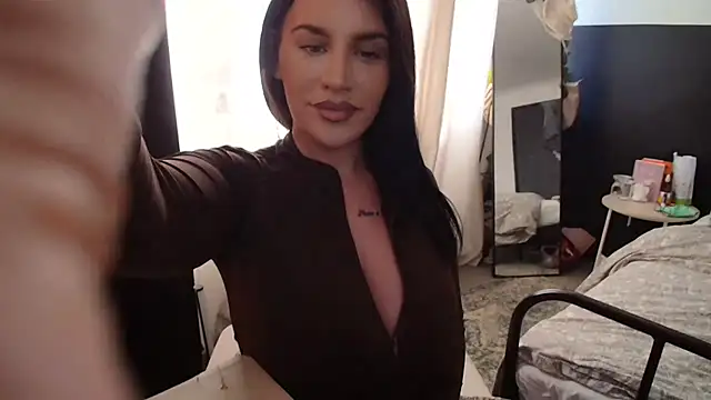 Bustyjessicalouu online show from February 5, 2025, 12:38 pm