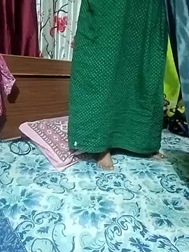 Snapshot of Payel-sharma chatting on February 23, 2025, 4:28 am Payel-sharma online show from February 23, 2025, 4:28 am