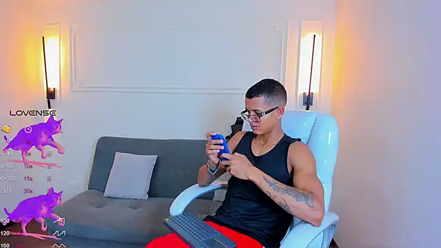 Snapshot of Paradise_boy_s chatting on February 5, 2026, 5:20 pm Paradise boy s online show from February 5, 2026, 5:20 pm