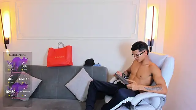 Paradise boy s online show from January 10, 2026, 7:42 pm