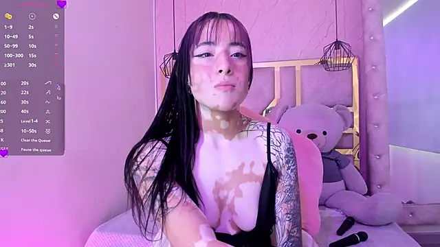 dayana harlow2 online show from January 7, 2026, 8:36 pm