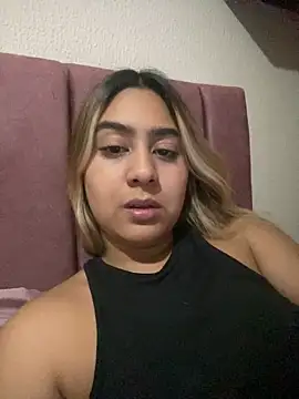 Miabonnett  online show from March 8, 2026, 2:48 am