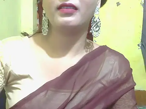 Model-Tanya online show from February 12, 2025, 7:34 am
