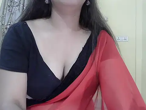 Model-Tanya online show from May 17, 2026, 6:19 pm
