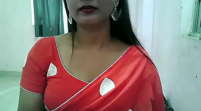 Model-Tanya online show from February 5, 2025, 7:29 am