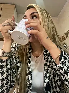 Snapshot of emma_oxford chatting on February 27, 2025, 8:09 pm emma oxford online show from February 27, 2025, 8:09 pm