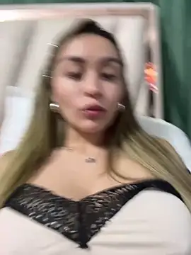 Snapshot of emma_oxford chatting on February 1, 2026, 2:54 am emma oxford online show from February 1, 2026, 2:54 am