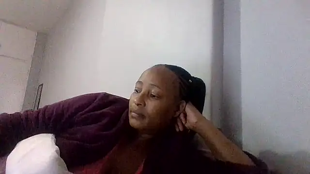 BabeAssXX online show from November 7, 2025, 4:28 am