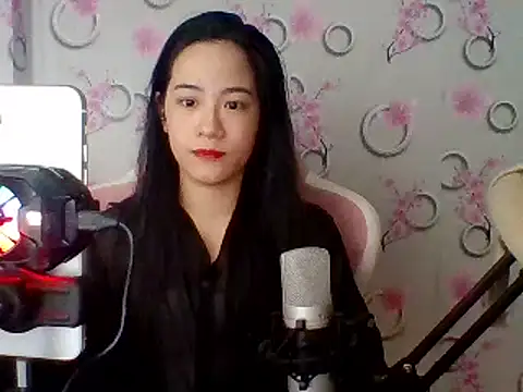 Snapshot of Nana-68 chatting on March 10, 2025, 11:55 am Nana-68 online show from March 10, 2025, 11:55 am