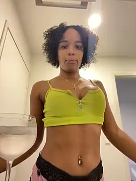 Black Dolll online show from January 15, 2025, 12:58 pm