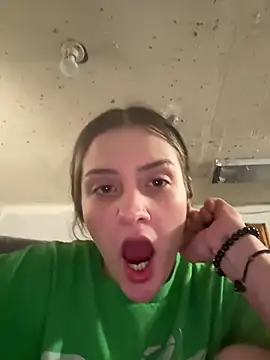 emilysue1 online show from March 2, 2025, 10:05 am