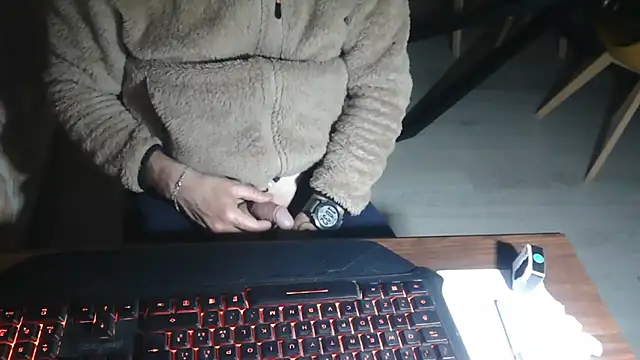 Adri gard online show from April 7, 2026, 8:32 pm