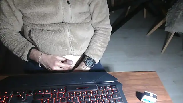 Adri gard online show from March 2, 2026, 9:11 pm