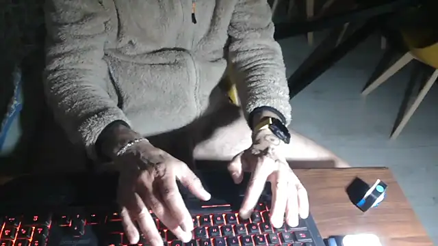 Adri gard online show from April 23, 2026, 9:16 pm