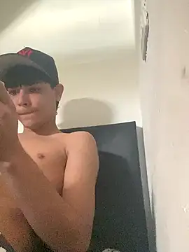 Snapshot of SpicyBoy_ chatting on October 19, 2025, 7:05 pm SpicyBoy  online show from October 19, 2025, 7:05 pm