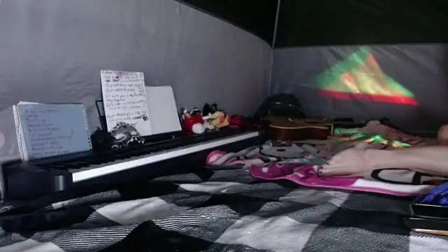 sweetnissapril online show from October 18, 2025, 11:40 pm