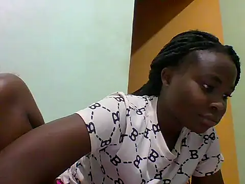 sexxyqueenn22 online show from November 30, 2025, 4:19 pm