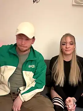 Snapshot of NickyGold_Official chatting on November 17, 2025, 9:41 pm NickyGold Official online show from November 17, 2025, 9:41 pm