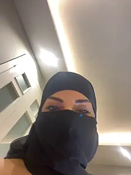 Amberonee31 online show from December 4, 2025, 8:19 pm