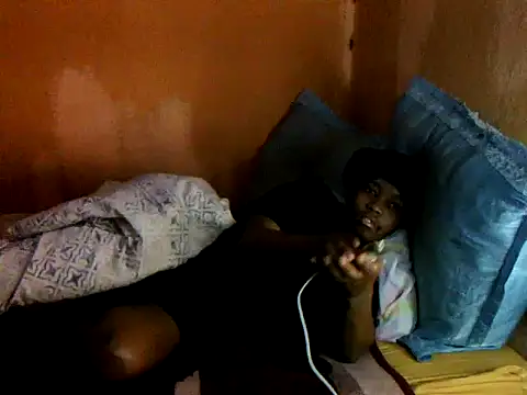 Snapshot of Babeyfacee chatting on October 31, 2025, 9:32 pm Babeyfacee online show from October 31, 2025, 9:32 pm