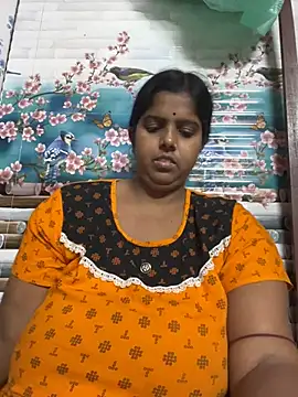 Snapshot of Beauty-queen chatting on March 2, 2025, 2:25 pm Beauty-queen online show from March 2, 2025, 2:25 pm