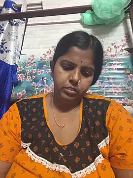 Snapshot of Beauty-queen chatting on March 12, 2025, 4:46 pm Beauty-queen online show from March 12, 2025, 4:46 pm