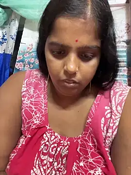 Snapshot of Beauty-queen chatting on September 19, 2025, 11:03 am Beauty-queen online show from September 19, 2025, 11:03 am