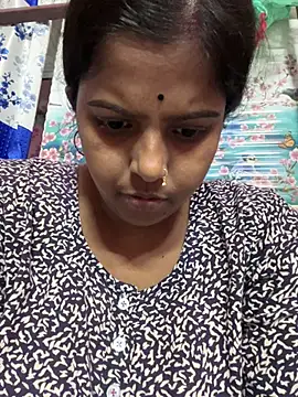 Snapshot of Beauty-queen chatting on March 5, 2025, 4:46 pm Beauty-queen online show from March 5, 2025, 4:46 pm