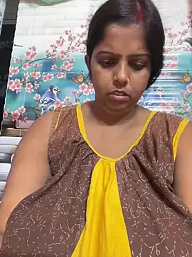 Snapshot of Beauty-queen chatting on October 18, 2025, 11:12 am Beauty-queen online show from October 18, 2025, 11:12 am