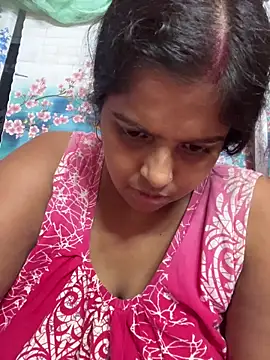 Snapshot of Beauty-queen chatting on October 25, 2025, 2:07 pm Beauty-queen online show from October 25, 2025, 2:07 pm